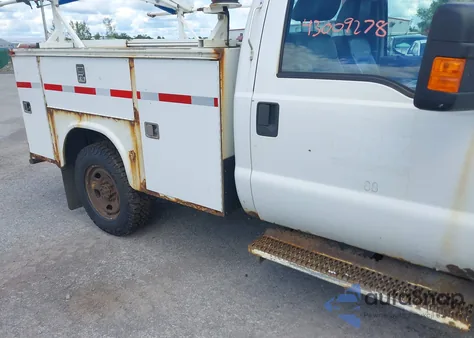 2011 Ford F-350 Xl из США, поврежденный, VIN 1FDBF3B64BEB77503